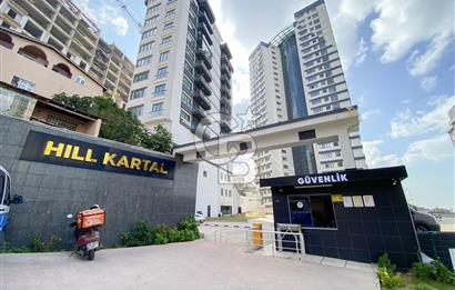 HILL KARTAL SİTESİNDE DENİZ MANZARALI SATILIK BOŞ  2+1 DAİRE