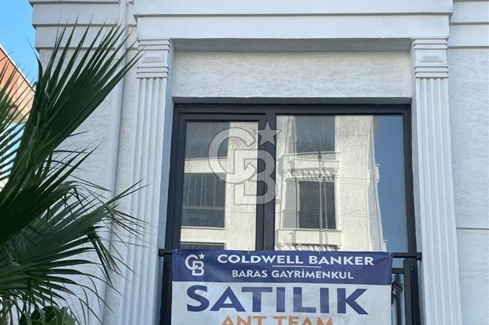 Büyükçekmece Sahil'de havuzlu sitede 2+1 sıfır daire