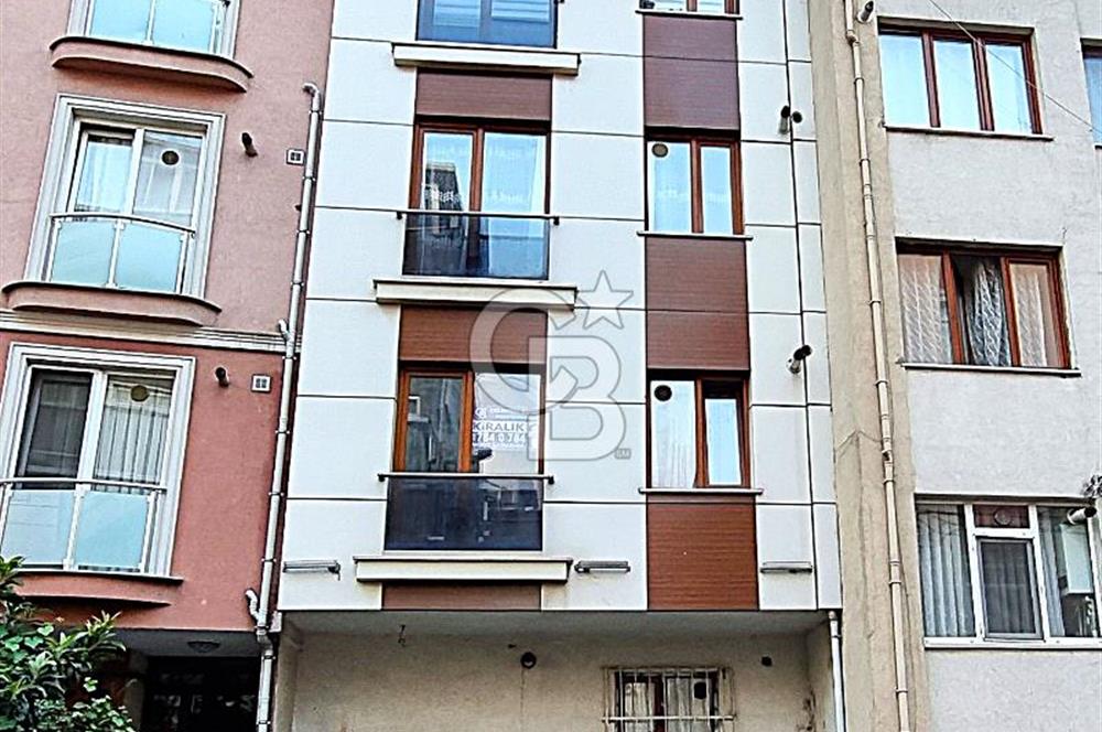 Ataşehir'de Boş Oturuma Hazır Kiralık Daire