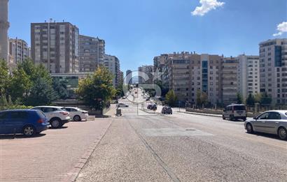 EGE MAH. CADDE YAKINI ASANSÖRLÜ OTOPARKLI 3+1 KİRALIK DAİRE