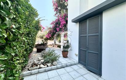 Girne Alsancak'ta 4+1, Modern Tasarım, Geniş Bahçeli Satılık Villa