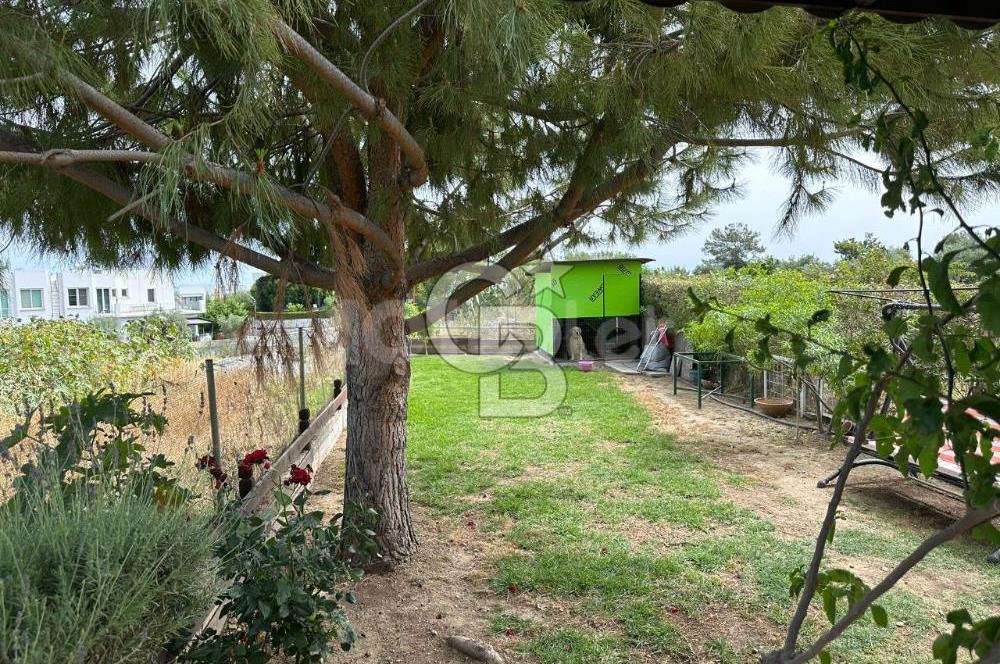 Girne Karaoğlanoğlu’nda Ortak Havuzlu Sitede 3+1, Satılık Dubleks Villa