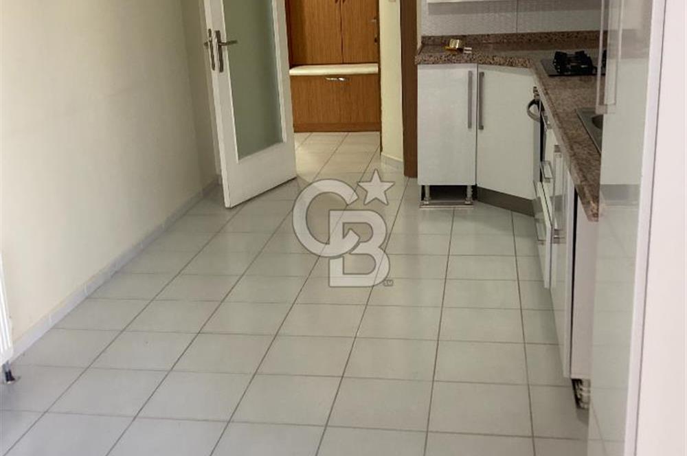 EGE MAH. CADDE YAKINI ASANSÖRLÜ OTOPARKLI 3+1 KİRALIK DAİRE