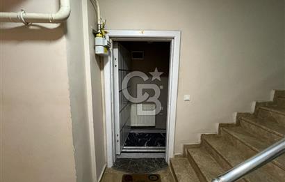 İZMİT CEDİT'DE MERKEZİ KONUMDA EŞYALI SATILIK 1+1 DAİRE CB TOWER