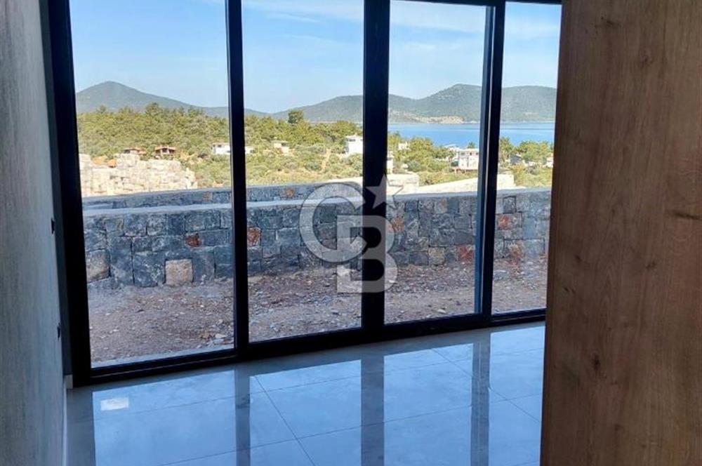 Kıyıkışlacık havuzlu butik sitede deniz manzaralı villa