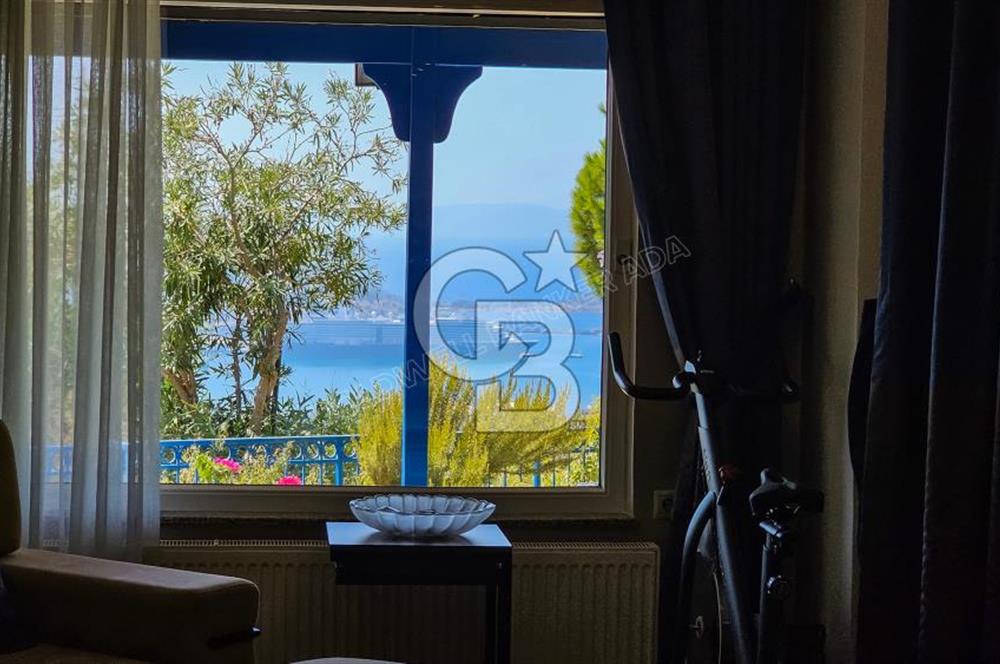 Kuşadası Deniz Manzaralı Villa