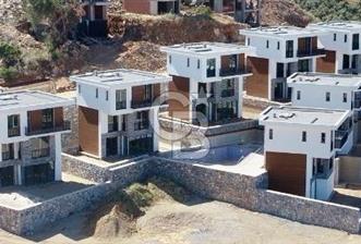 Kıyıkışlacık havuzlu butik sitede deniz manzaralı villa