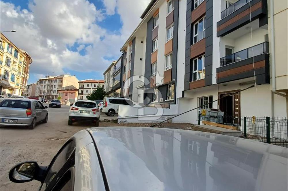 GÖLBAŞI SEĞMENLER MAHALLESİNDE SATILIK ARAKAT 2+1 DAİRE