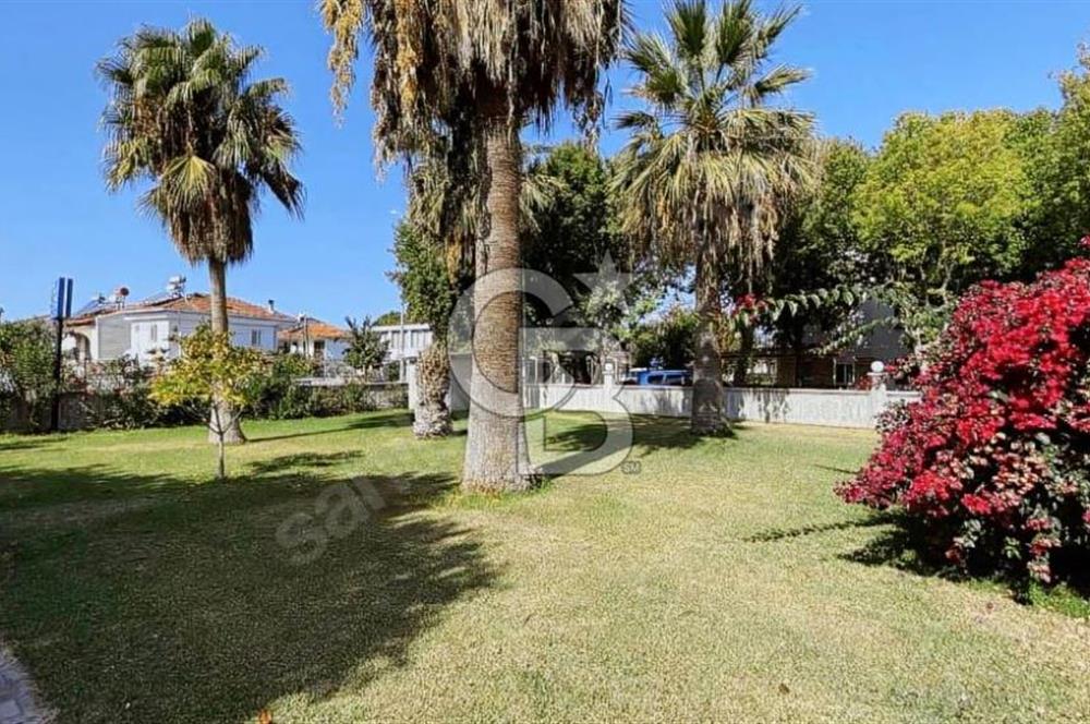 Kuşadası Davutlar Satılık Villa 5+1 Denize 500 Metre