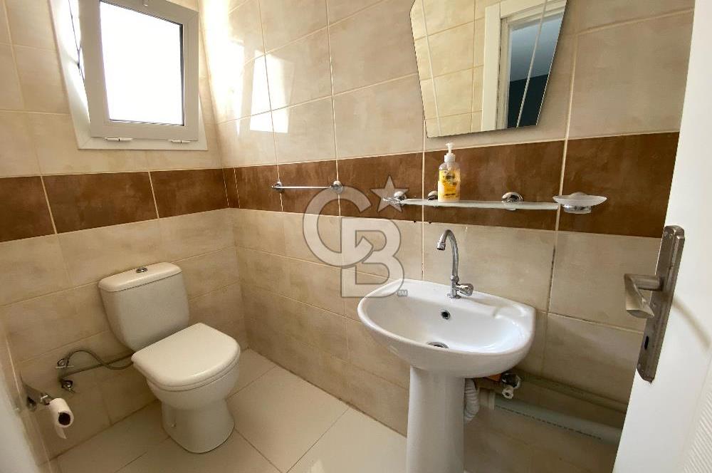 KKTC Girne Ozanköy Bölgesinde Ana Cadde Üzeri Kiralık Dükkan