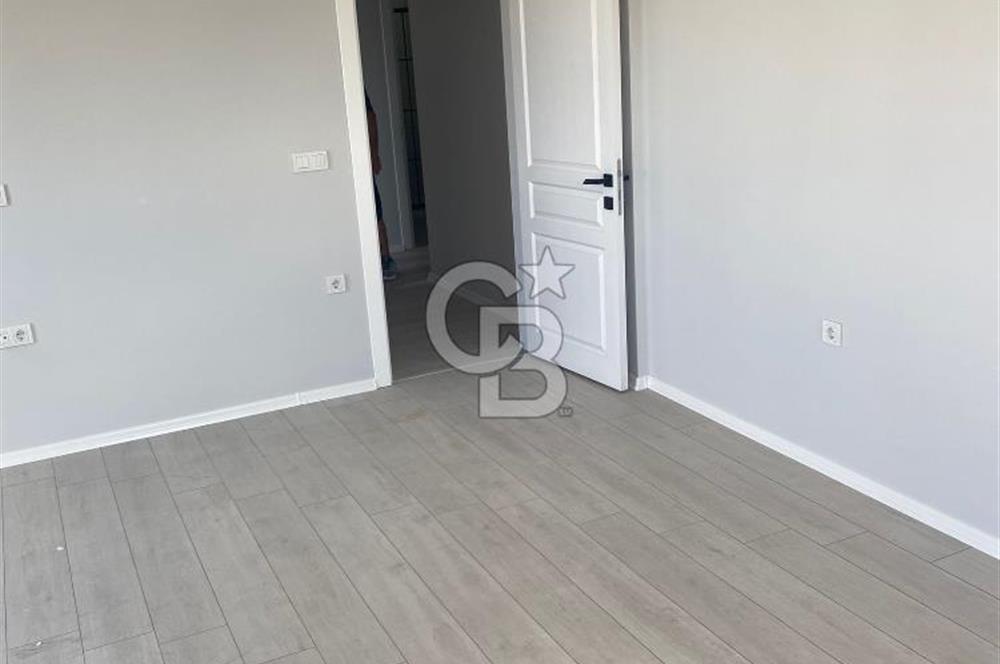 MUSTAFAPAŞA'DA CADDE ÜSTÜ 2+1 SIFIR ARAKAT DAİRE