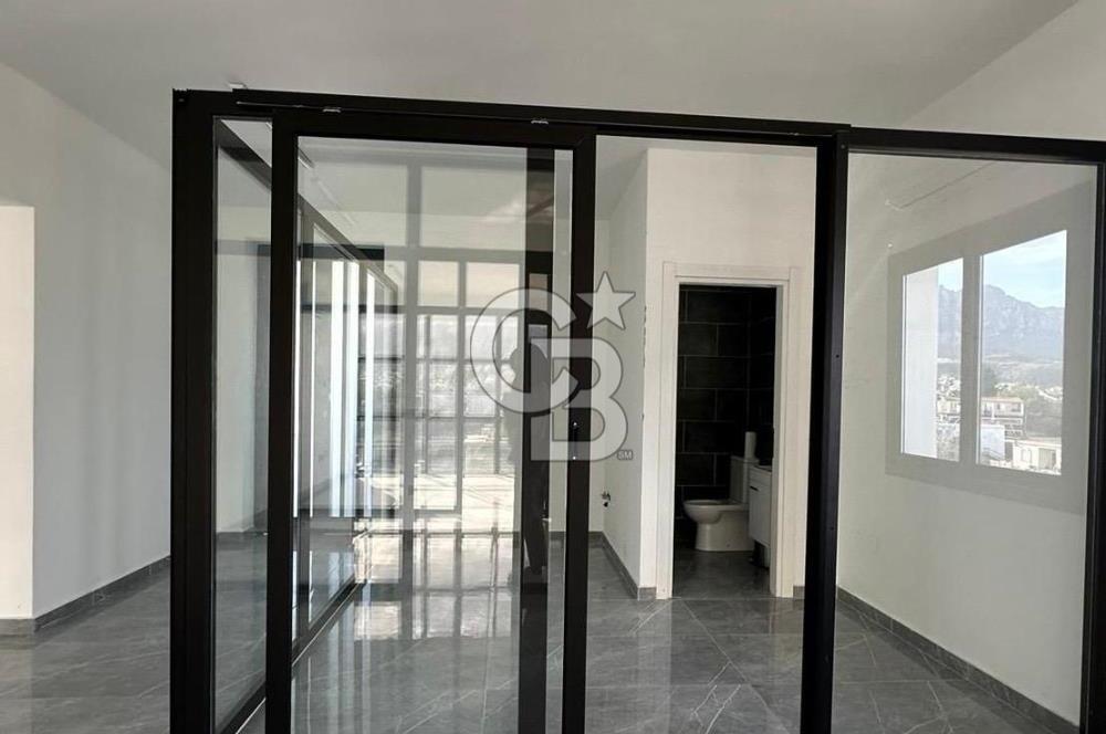 KKTC Girne Alsancak Bölgesinde Ana Cadde Üzeri Yeni Binada Kiralık Ofis