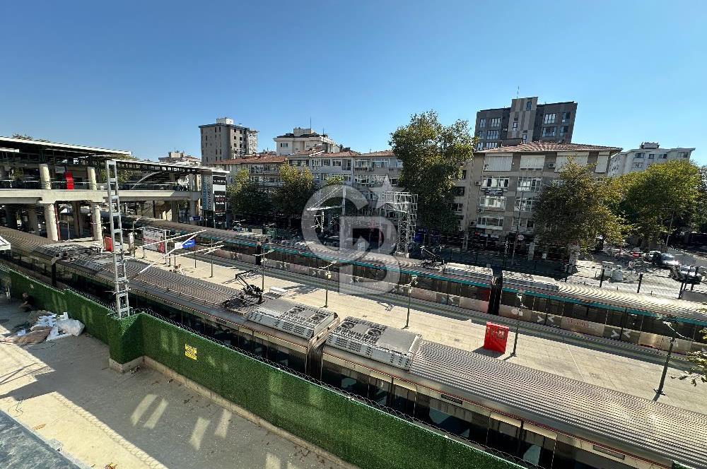 Bostancı Marmaray ve Sahile Çok Yakın Ofis Olabilir Sıfır 3+1 