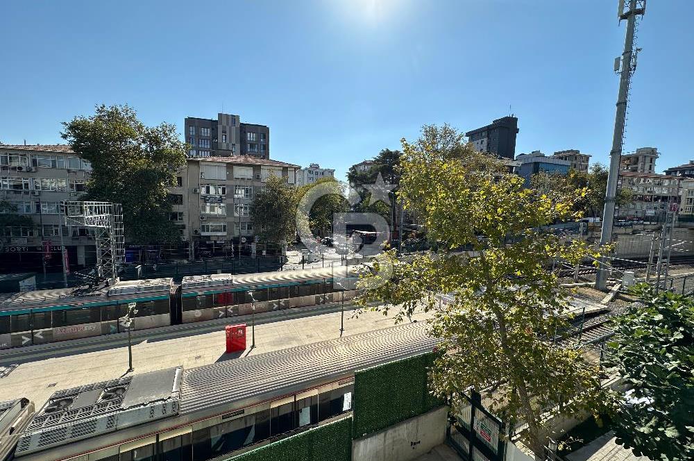 Bostancı Marmaray ve Sahile Çok Yakın Ofis Olabilir Sıfır 3+1 