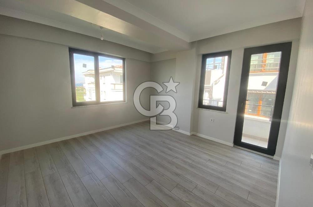 YALOVA ÇİFTLİKKÖY'DE SATILIK DENİZ MANZARALI 3+1 DAİRE