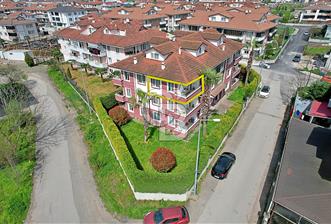 Serdivan Köprübaşı'nda Bol Güneşli 3+1 Çatı Dubleks Daire