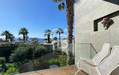 Bodrum T.reis Swissotel'de Denize sıfır bahçeli satılık villa