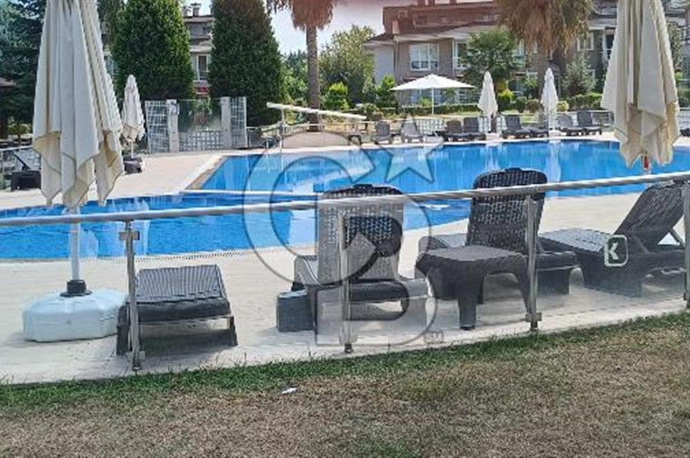 Kocaeli'nin Gözde Sitelerinden Kolaylı Sitesinde 4+1 Çatı Dublex