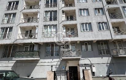 LAPSEKİ ÇARDAK BELDESİNDE SATILIK 2+1 DAİRE.