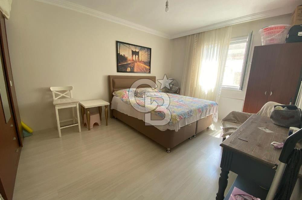 ÜRKMEZ MERKEZDE SATILIK GENİŞ 1+1 MASRAFSIZ DAİRE