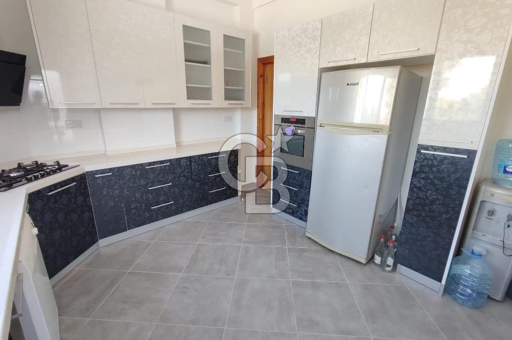 Girne Doğanköyde Geniş Alanlı Havuzlu Bol Özellikli Kiralık 4+1 Ensuite Villa 