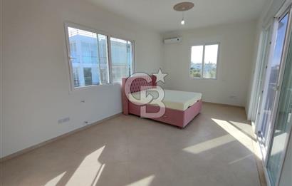 Girne Doğanköyde Geniş Alanlı Havuzlu Bol Özellikli Kiralık 4+1 Ensuite Villa 