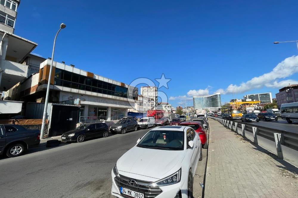 Pendik Kaynarca E5'e Cephe  Boş Satılık Plaza 