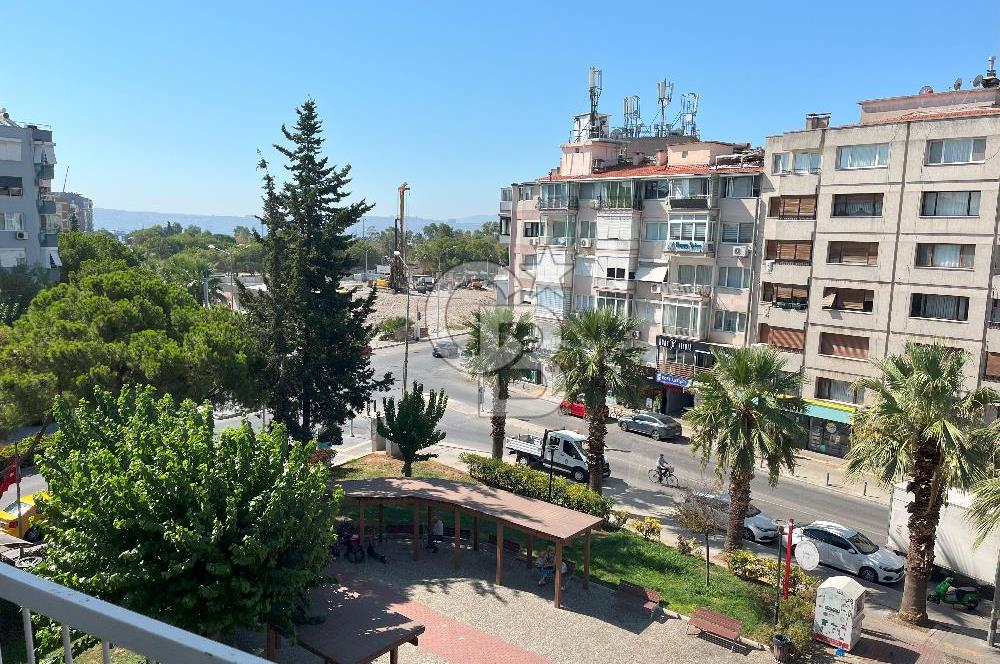 Bostanlı Balıkçı Parkında Kiralık 3+1 Daire