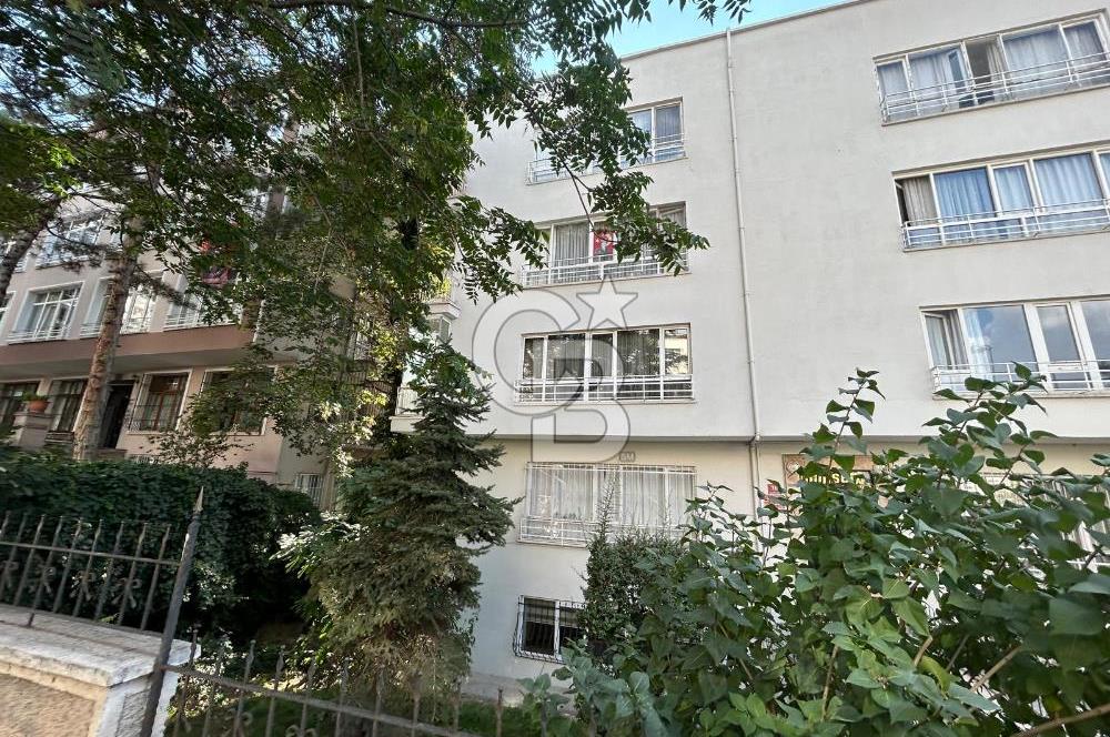  KENNEDY CADDESİ ÜZERİNDE BOŞ VE TERASLI SATILIK DAİRE 