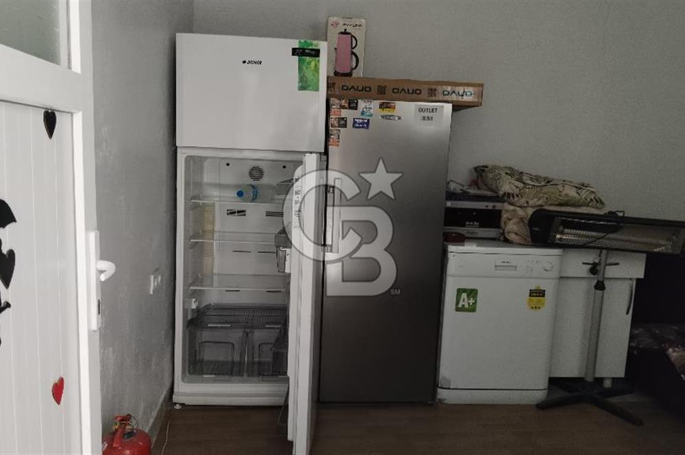 İzmir, Eşrefpaşa'da Ana Cad.20Mt Mesafe de Devren Kiralık Kuaför