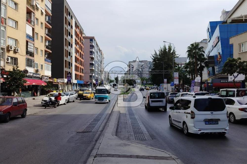 İzmir, Eşrefpaşa'da Ana Cad.20Mt Mesafe de Devren Kiralık Kuaför