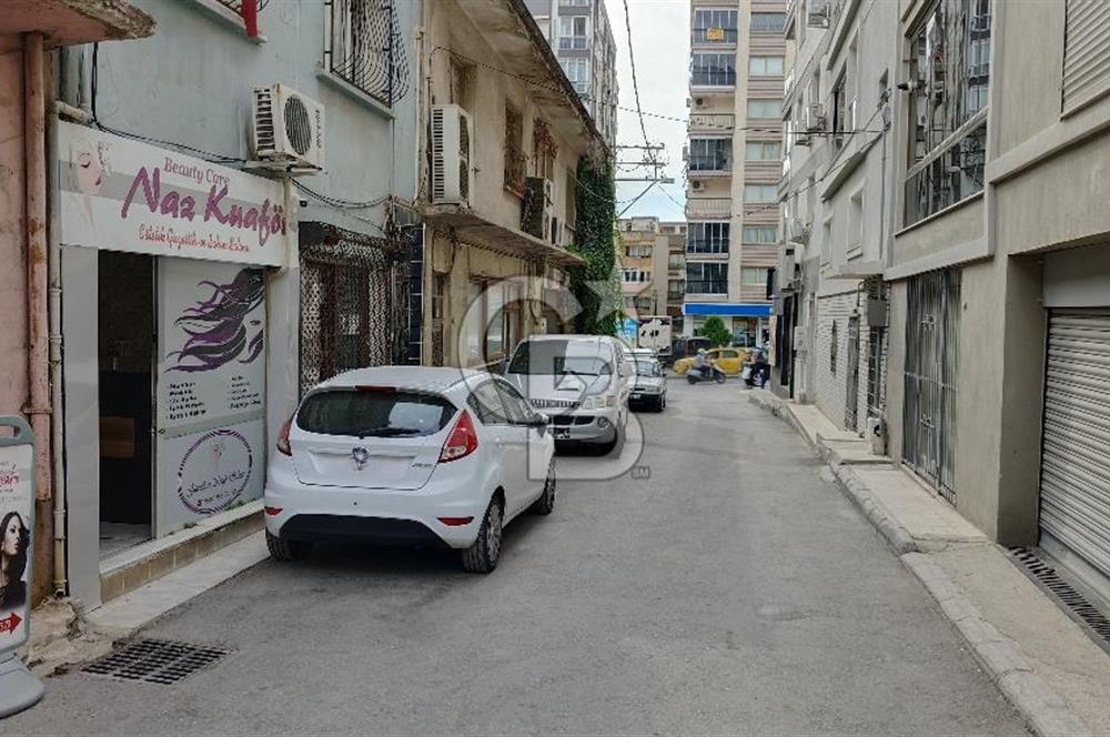 İzmir, Eşrefpaşa'da Ana Cad.20Mt Mesafe de Devren Kiralık Kuaför