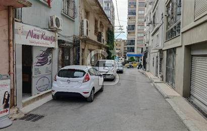 İzmir, Eşrefpaşa'da Ana Cad.20Mt Mesafe de Devren Kiralık Kuaför