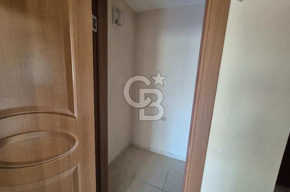 ÇİĞLİ İNÖNÜ MAHALLESİ'NDE ARA KAT ÖNÜ AÇIK 3+1 SATILIK DAİRE 