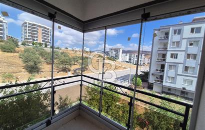 ÇİĞLİ İNÖNÜ MAHALLESİ'NDE ARA KAT ÖNÜ AÇIK 3+1 SATILIK DAİRE 