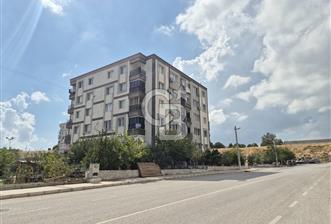 ÇİĞLİ İNÖNÜ MAHALLESİ'NDE ARA KAT ÖNÜ AÇIK 3+1 SATILIK DAİRE 