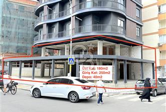 Kartal Soğanlık Cadde Üzeri 470m2 Köşe Konumda 35m Çift Cepheli