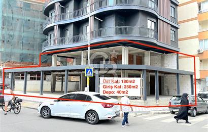 Kartal Soğanlık Cadde Üzeri 470m2 Köşe Konumda 35m Çift Cepheli