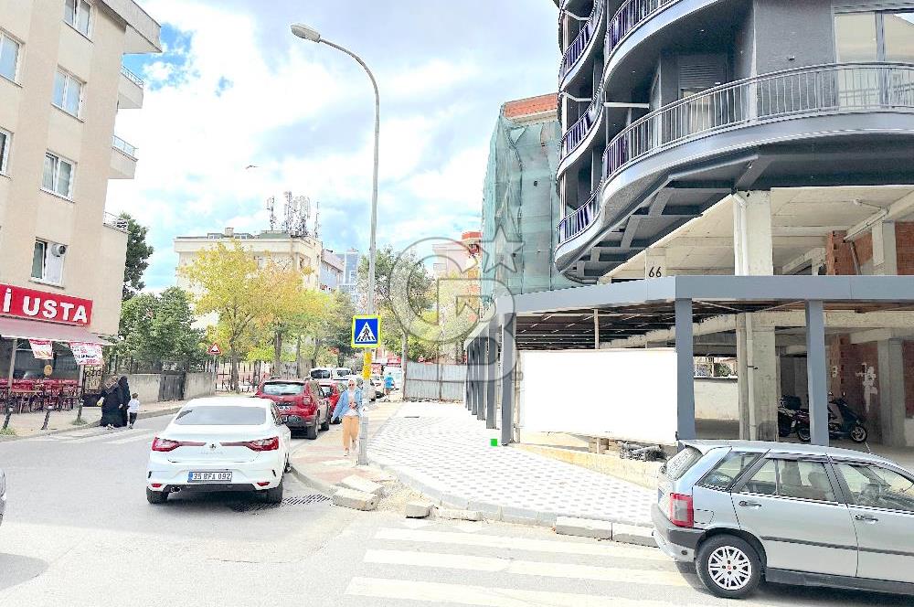 Kartal Soğanlık Cadde Üzeri 470m2 Köşe Konumda 35m Çift Cepheli