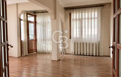 OPPORTUNITY Investment 2+1 with a view of the coast in Bakırköy Taşhan