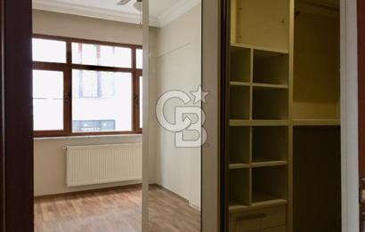 OPPORTUNITY Investment 2+1 with a view of the coast in Bakırköy Taşhan