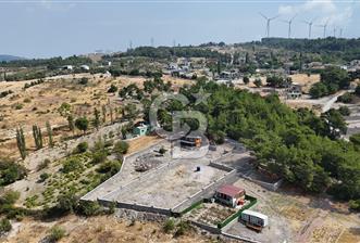 BORNOVA BEŞYOL'DA YOLA CEPHELİ SATILIK ARSA