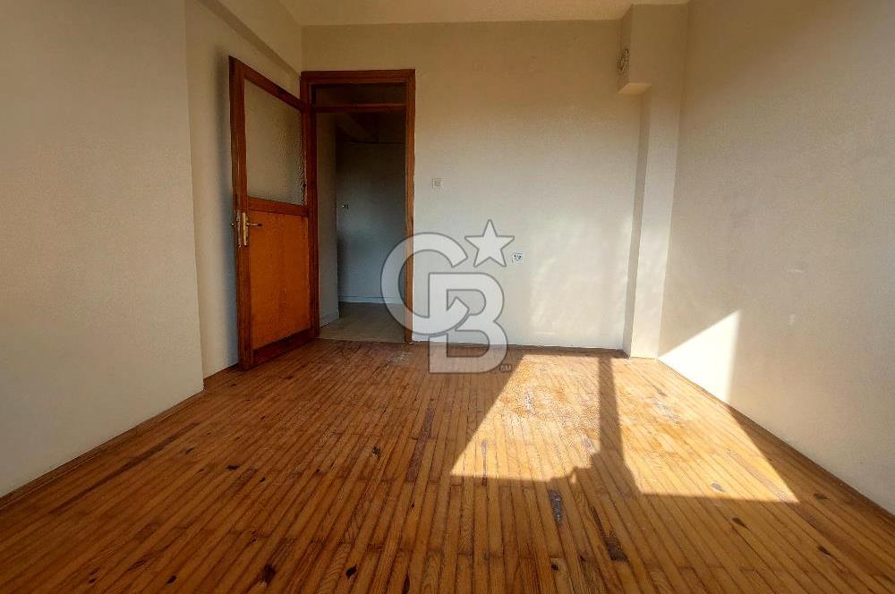 Bayraklı Sahili ve Sevgi Yolu Yakınında Cadde üzeri 2+1 kiralık Daire