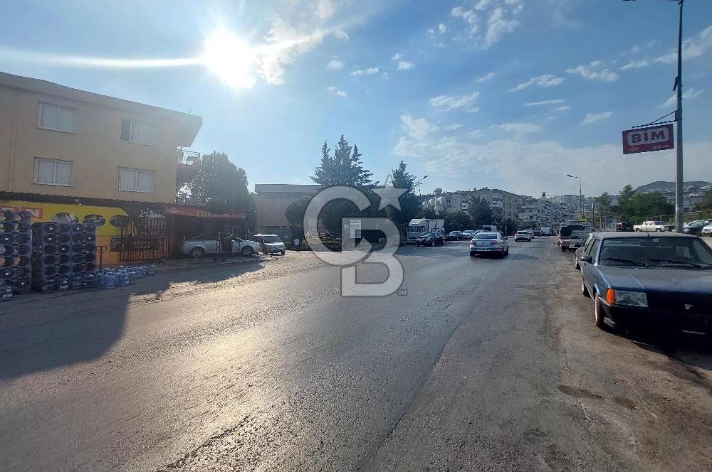 Bayraklı Sahili ve Sevgi Yolu Yakınında Cadde üzeri 2+1 kiralık Daire