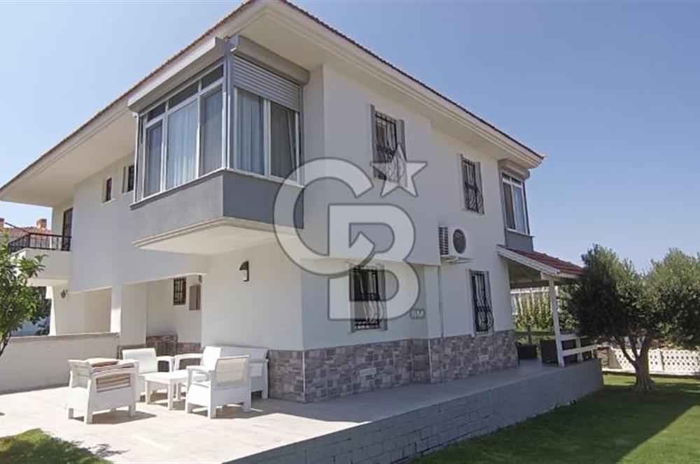 Çeşme Reisdere Özkanlar Sitesi Satılık 3+1 Deniz Manzaralı Villa