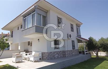 Çeşme Reisdere Özkanlar Sitesi Satılık 3+1 Deniz Manzaralı Villa