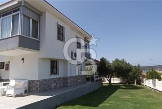 Çeşme Reisdere Özkanlar Sitesi Satılık 3+1 Deniz Manzaralı Villa