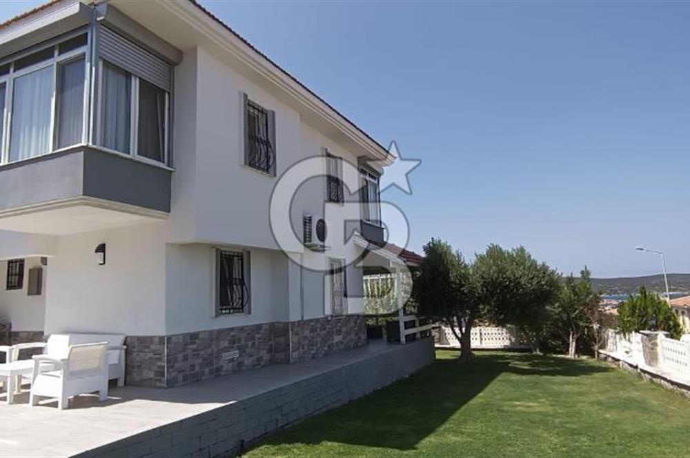 Çeşme Reisdere Özkanlar Sitesi Satılık 3+1 Deniz Manzaralı Villa