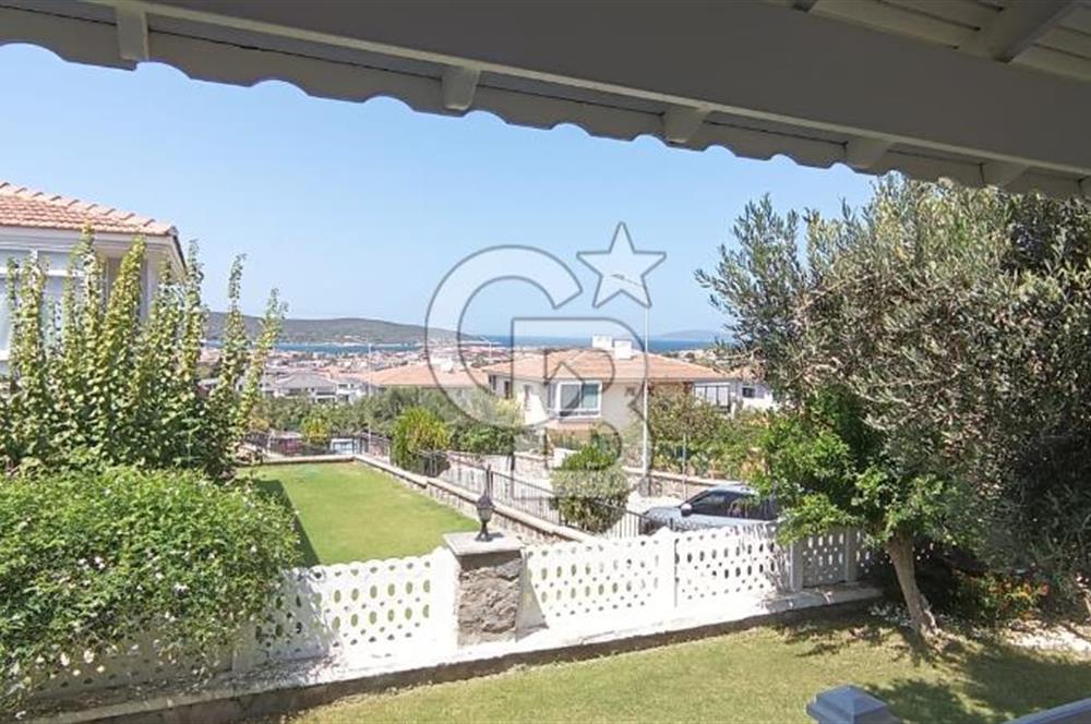 Çeşme Reisdere Özkanlar Sitesi Satılık 3+1 Deniz Manzaralı Villa