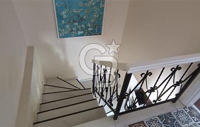 Çeşme Reisdere Özkanlar Sitesi Satılık 3+1 Deniz Manzaralı Villa